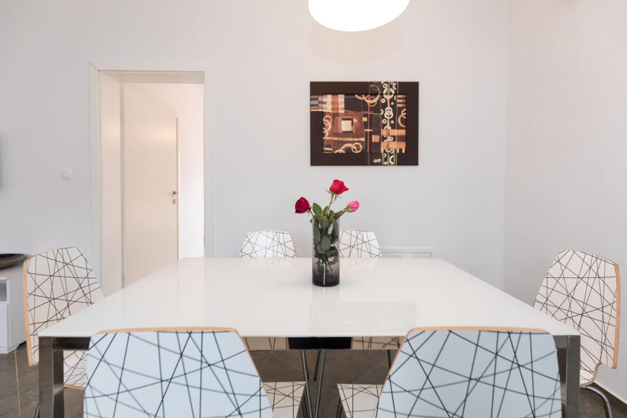 Apartmani Laura Krk คิร์ก ภายนอก รูปภาพ